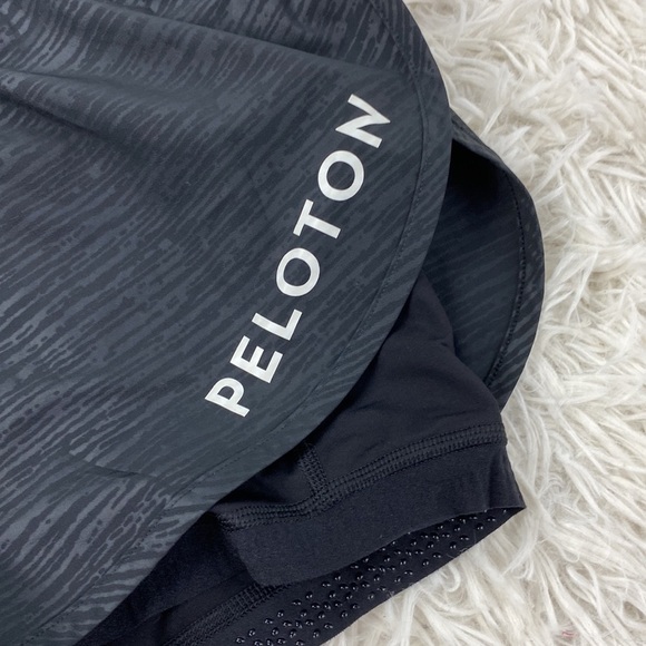 Lululemon Bootcamp Ready Short 3.5" Stride Emboss Black - Picture 2 of 8